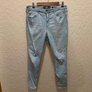 Hollister Light Wash Ultra High-rise Jeans